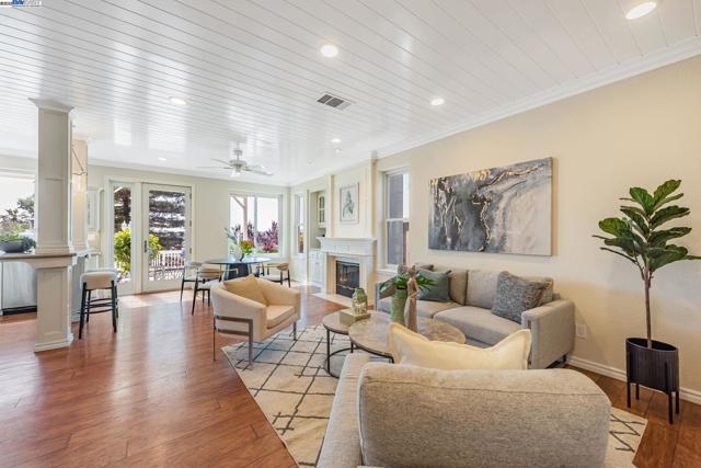 4069 Pergola CT, Castro Valley CA: https://media.crmls.org/mediaz/acba8206-c17d-4bfd-9e13-41cc7d2fb4fc.jpg