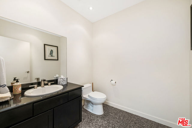 2111 S Beverly Glen Boulevard, Los Angeles CA: https://media.crmls.org/mediaz/acba8581-a280-4903-bd17-5b9a64580b1c.jpg