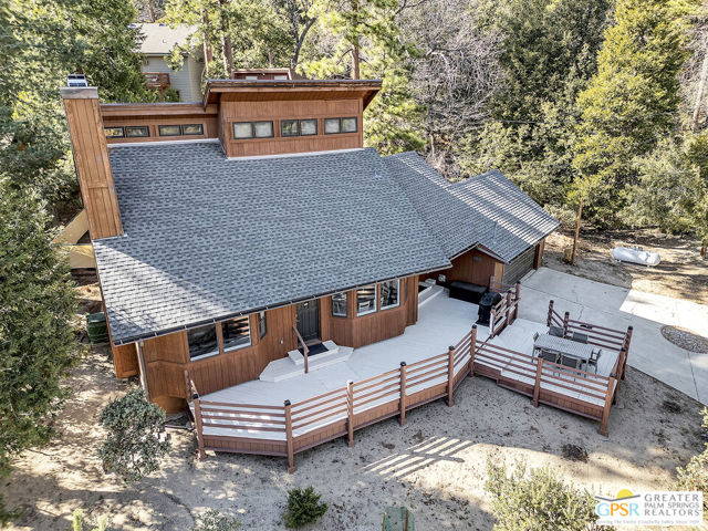 25181 Gail Drive, Idyllwild CA: https://media.crmls.org/mediaz/acbad2cd-a267-43c2-bf50-d70bd858db60.jpg