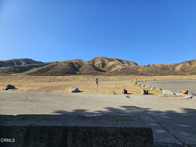 11643 Luanda Street, Lakeview Terrace CA: https://media.crmls.org/mediaz/acbb00e7-9a5f-47de-be98-77e2c2174cff.jpg