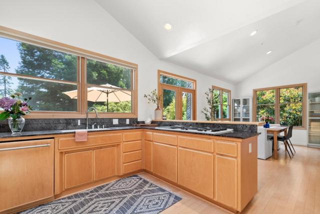 3135 Mar Vista Drive, Aptos CA: https://media.crmls.org/mediaz/acbb95ed-b5b4-441c-acf9-29d0c1d213b7.jpg