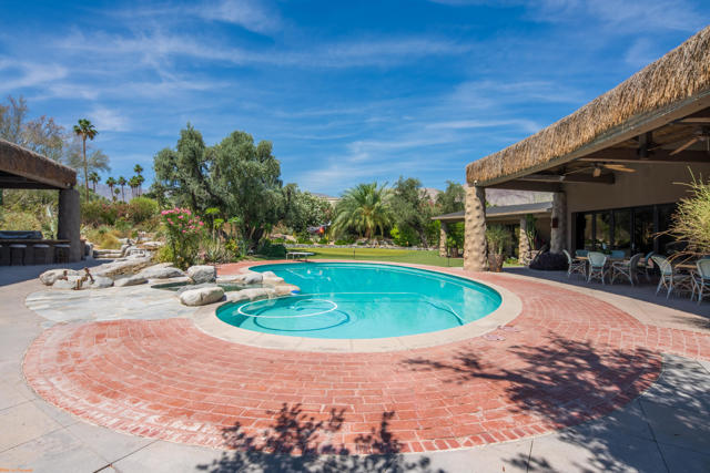 73297 Grapevine Street, Palm Desert CA: https://media.crmls.org/mediaz/acbcb20a-7039-4057-87ec-dafd5e71ea98.jpg