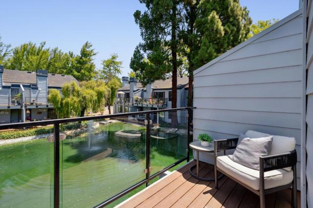 905 W Middlefield Road, Mountain View CA: https://media.crmls.org/mediaz/acbd1fde-5b6f-4367-b9f6-3646f9aed356.jpg