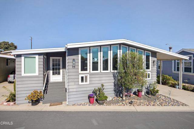 5540 W 5TH Street, Oxnard CA: https://media.crmls.org/mediaz/acbde4c1-43ef-4092-8d1b-cb0260cf84a6.jpg