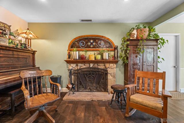 Image 9 of 32 For 14118 Ipava Dr