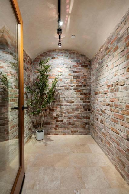 1425 Benito Avenue, Burlingame CA: https://media.crmls.org/mediaz/acbf3425-9961-420f-8f93-ec096c27dd04.jpg