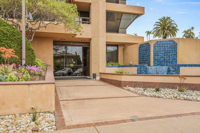 230 W Laurel Street, San Diego CA: https://media.crmls.org/mediaz/acc00ad4-3668-4b82-a2ad-6ca8167b1b59.jpg