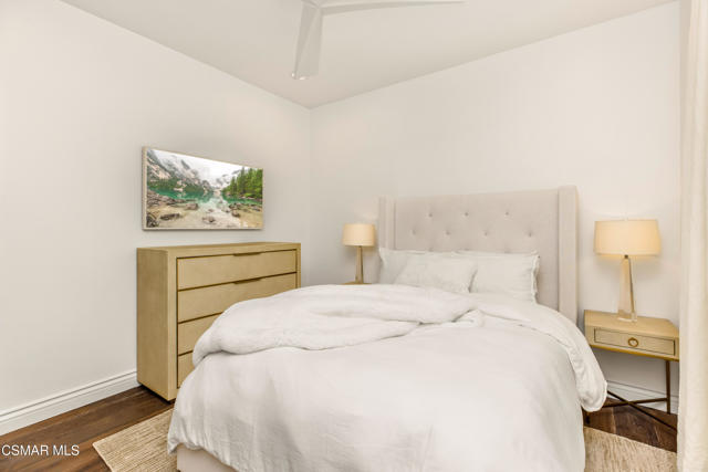 6072 Mandeville Place, Oak Park CA: https://media.crmls.org/mediaz/acc0a992-2139-4831-b413-e7a719065383.jpg