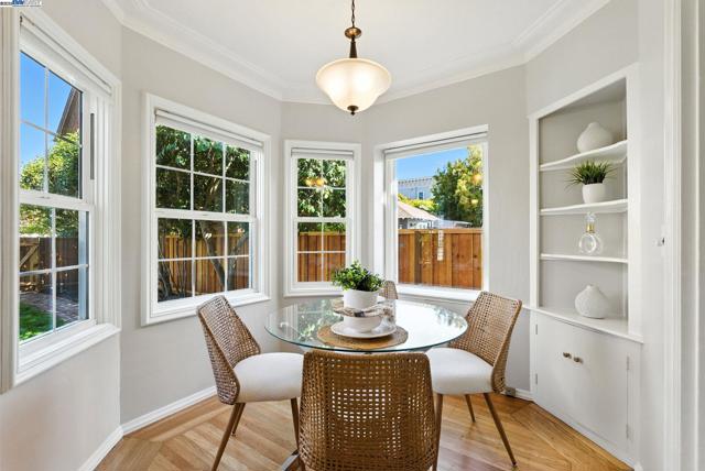 1247 Sherman, Alameda CA: https://media.crmls.org/mediaz/acc0b7c8-237c-429c-951e-71d723b35f57.jpg