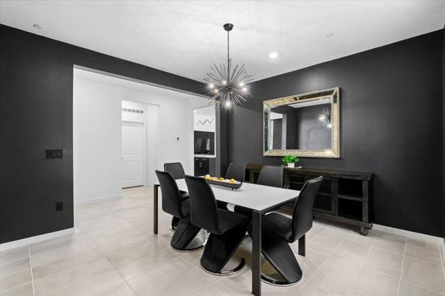 211 Mustang Lane, Palm Springs, CA 92262