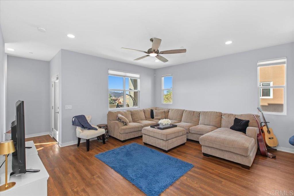 1213 Baker Street - photo 10