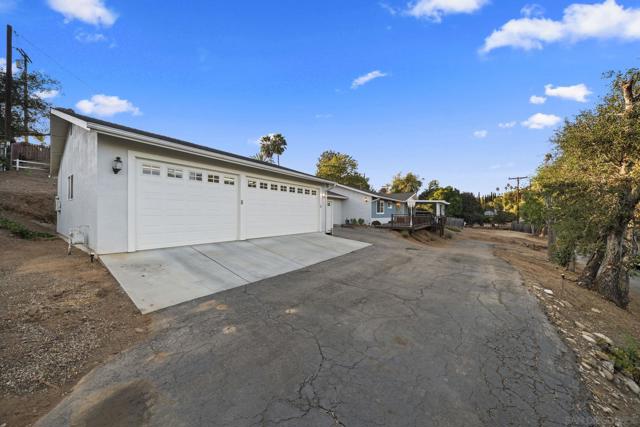 1780 Grove Rd, El Cajon CA: https://media.crmls.org/mediaz/acc2919c-dafd-4451-936f-e5ba5fe32e0b.jpg