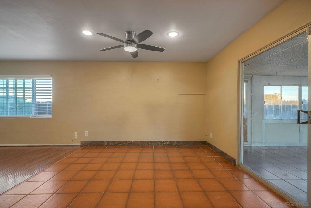 MLS #250042674SD image #12