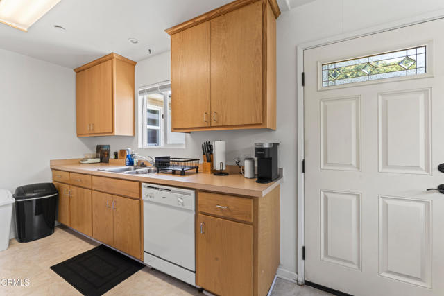 Detail Gallery Image 30 of 39 For 130 132 Virginia Dr, Ventura,  CA 93003 - 3 Beds | 2 Baths