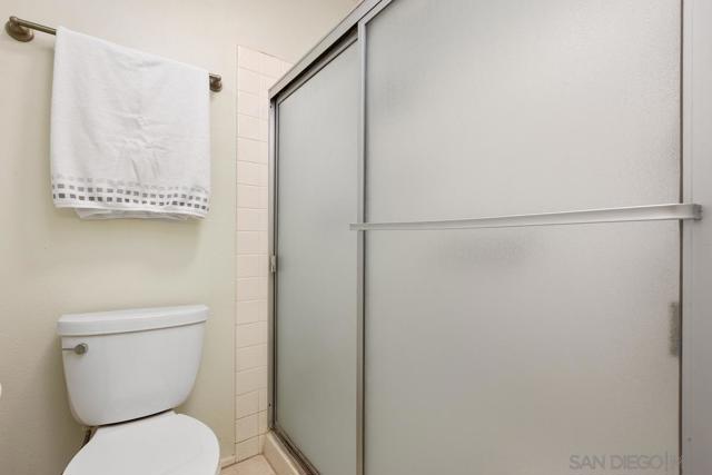 4475 Saint Andrews Place, Oceanside CA: https://media.crmls.org/mediaz/acc3d9c9-06d2-4882-8c62-38c1d09b3639.jpg