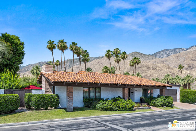 1347 Primavera Drive, Palm Springs CA: https://media.crmls.org/mediaz/acc43f11-8c32-424e-85ba-35fad1f01773.jpg