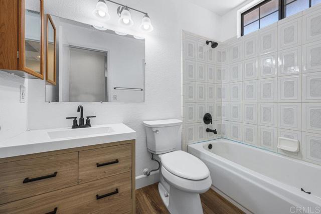 8627 Paseo Del Sol, Santee CA: https://media.crmls.org/mediaz/acc47147-138e-402f-a0c8-ec1177e54f74.jpg