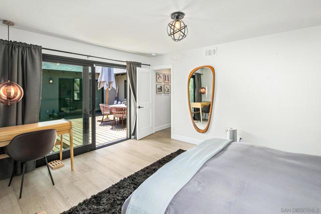 5341 Linda Way, La Jolla CA: https://media.crmls.org/mediaz/acc47ebd-6f5e-4d20-aedc-2437513b9c56.jpg