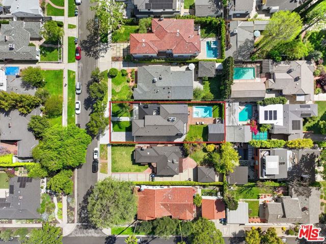 4153 Vantage Avenue, Studio City CA: https://media.crmls.org/mediaz/acc4d2ab-ad5c-4ba0-8e3d-c44cd9efa4bb.jpg
