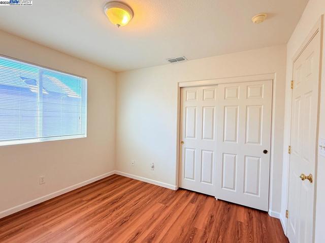 1322 Emerson Dr, Pittsburg CA: https://media.crmls.org/mediaz/acc64999-84a3-49eb-bce3-3ef4efc38888.jpg