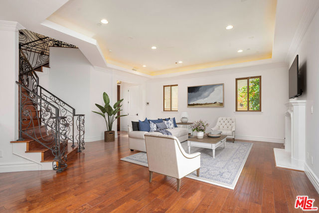 2005 Robinson Street, Redondo Beach, California 90278, 4 Bedrooms Bedrooms, ,3 BathroomsBathrooms,Residential,For Sale,Robinson,26638819