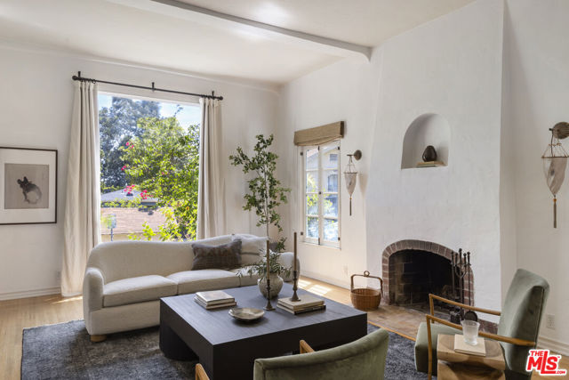 2961 Effie Street, Los Angeles CA: https://media.crmls.org/mediaz/acc7752a-d6a6-41ae-9bcc-8c55532cca7d.jpg