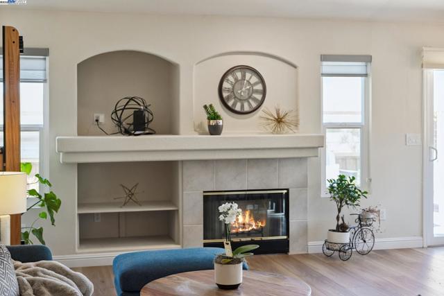 5408 La Salle Way, Vallejo CA: https://media.crmls.org/mediaz/acc7867b-5922-4424-a619-b0801de32090.jpg