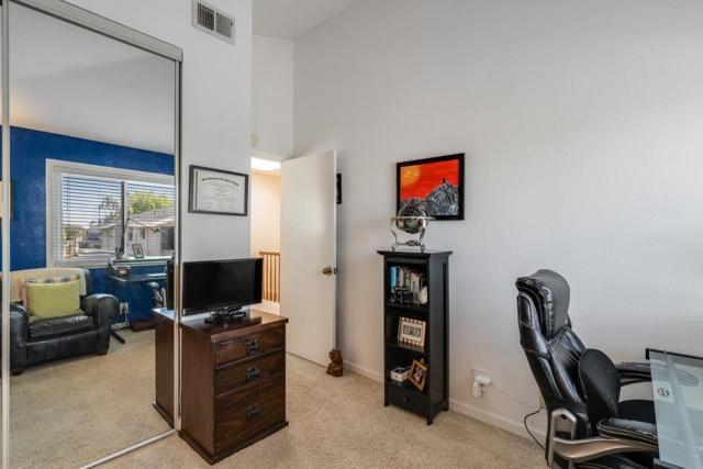 290 Bonita Lane, Foster City CA: https://media.crmls.org/mediaz/acc7b2e1-1096-475c-a1d8-5989d2d5bc87.jpg