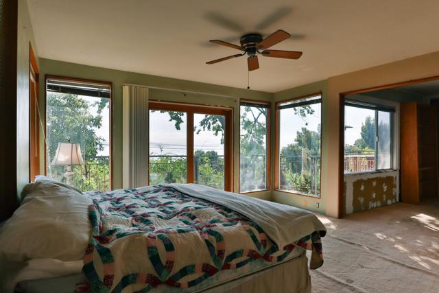 4980 Paradise Drive,  CA: https://media.crmls.org/mediaz/acc8b236-7879-4587-9562-203671bccbd9.jpg