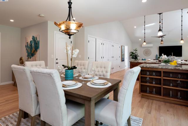 5268 Keeler Ct, Fremont CA: https://media.crmls.org/mediaz/acca082a-511a-491d-8a0d-87ea39df1f44.jpg