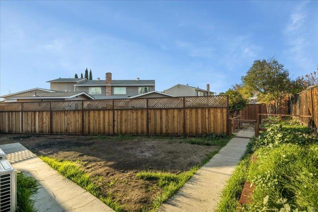 Image 39 of 67 For 2604 Sierra Vista Court