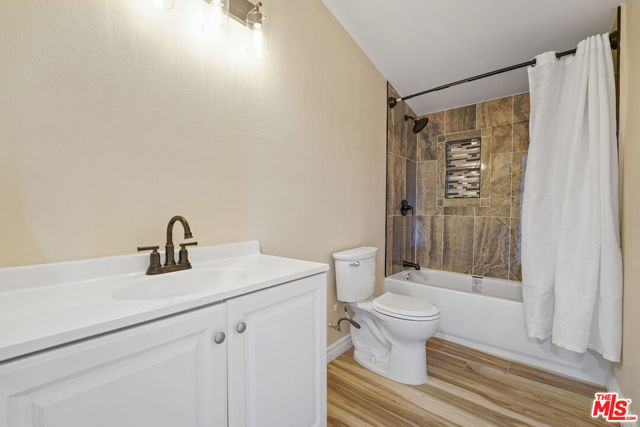 4335 Blanchard Street, Los Angeles CA: https://media.crmls.org/mediaz/accb34a2-10f5-45e1-b519-7c7963be404c.jpg