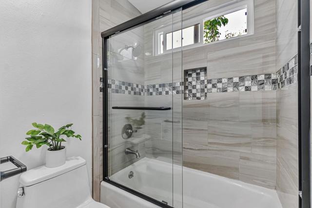 4805 Michelle Way, Union City CA: https://media.crmls.org/mediaz/accb62b7-a335-4c6a-ab4b-8267f1edcee9.jpg