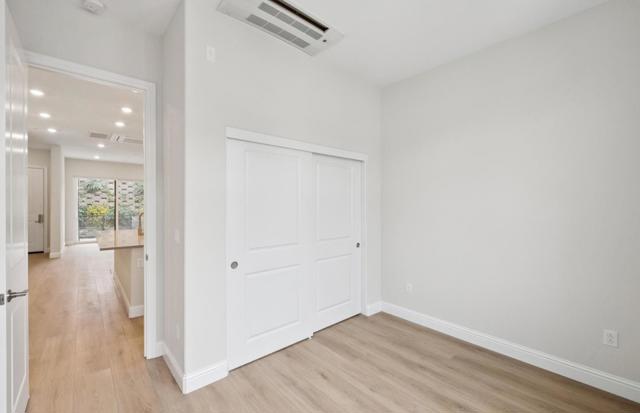 2449 Willow Way, San Mateo CA: https://media.crmls.org/mediaz/accb679c-c767-438e-b76d-cdb1177599d9.jpg