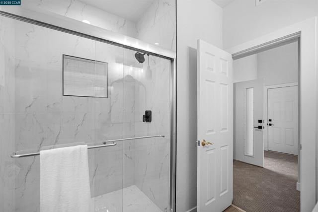 2722 Cowell Rd, Concord CA: https://media.crmls.org/mediaz/accb8b76-1934-4fe1-a405-58f586ecc122.jpg
