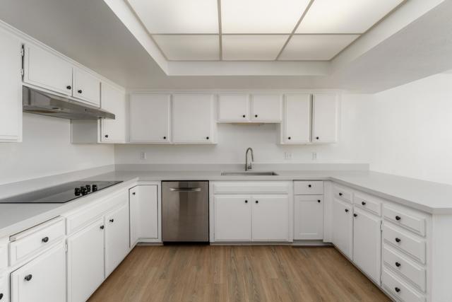 Detail Gallery Image 17 of 35 For 2420 Torrey Pines Rd #B303,  La Jolla,  CA 92037 - 2 Beds | 2 Baths