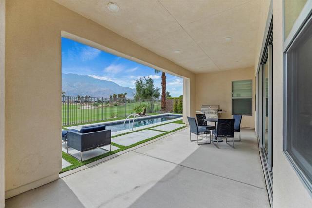 1325 Passage Street, Palm Springs CA: https://media.crmls.org/mediaz/accd283a-24ed-4e44-bfb3-579e8953759b.jpg