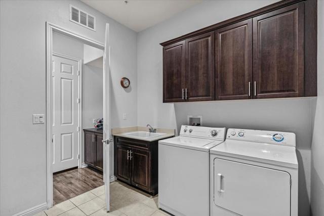 85115 Stazzano Place, Indio CA: https://media.crmls.org/mediaz/accd75e6-77cd-41c8-a352-923bcf2340a4.jpg