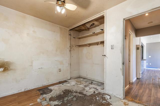 4539 Gila Ave, San Diego CA: https://media.crmls.org/mediaz/accd868a-4d15-45fe-9504-ad8dc6ec3fd9.jpg