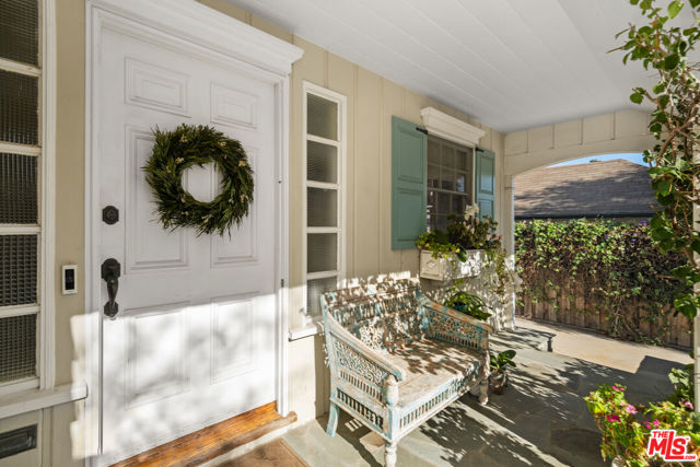 9031 David Avenue, Los Angeles CA: https://media.crmls.org/mediaz/accdb534-3174-4399-bec7-0aacc5c6f895.jpg