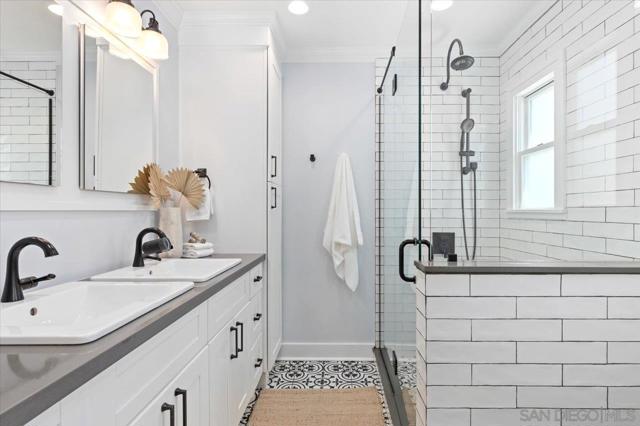 4686 Van Dyke Ave, San Diego CA: https://media.crmls.org/mediaz/acce39ca-d333-46bf-af09-d3befd11bf1d.jpg
