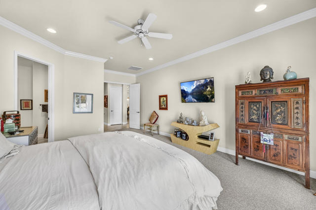 81569 Corte Monteleon, Indio CA: https://media.crmls.org/mediaz/accf29ac-5473-4a71-8607-2443fdf8cd4c.jpg