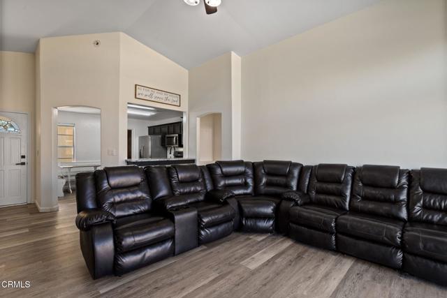 Detail Gallery Image 12 of 40 For 9116 Chattaroy St, Bakersfield,  CA 93312 - 3 Beds | 2 Baths