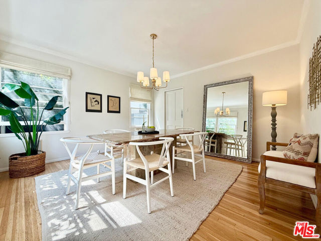 5919 Tuxedo Terrace, Los Angeles CA: https://media.crmls.org/mediaz/acd0e412-ec8a-4964-85fa-fcca31ae6f2b.jpg