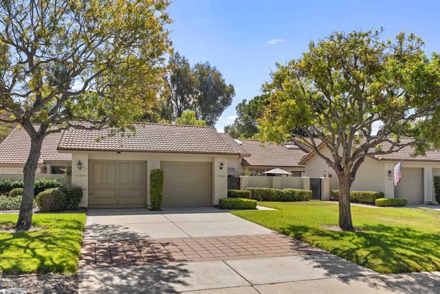17909 Avenida Alozdra, San Diego CA: https://media.crmls.org/mediaz/acd28198-5e08-424c-9f97-6b4ac4787e39.jpg