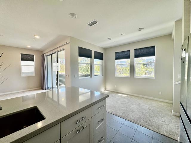 10423 Newbliss Way, San Diego CA: https://media.crmls.org/mediaz/acd2a019-bb56-4477-9e18-073f5a4ed7ef.jpg