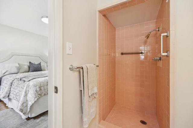 719 Moana Way, Pacifica CA: https://media.crmls.org/mediaz/acd2d23a-9aa2-4606-aef5-4b7a01ed2f68.jpg