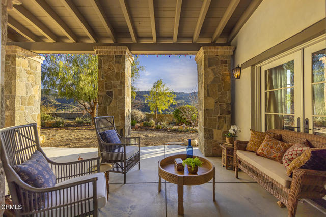 10525 Ojai Santa Paula Road, Ojai CA: https://media.crmls.org/mediaz/acd30239-baf1-4de9-a522-dd9fc4b4ab28.jpg