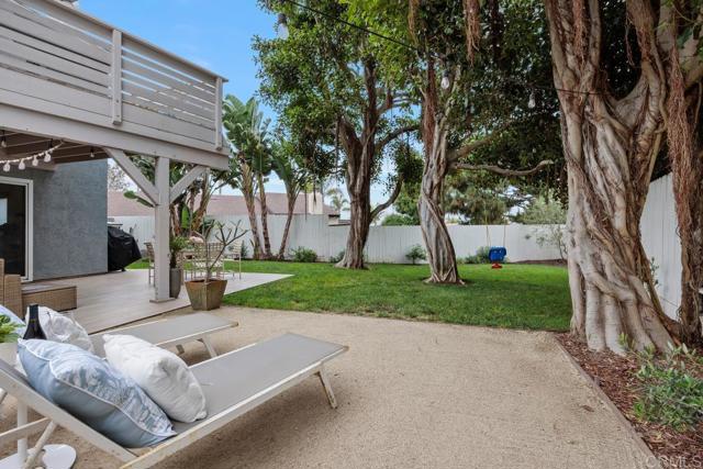 202 Calle De Sereno, Encinitas CA: https://media.crmls.org/mediaz/acd38095-9e88-4490-bc30-f09bdf0e9582.jpg