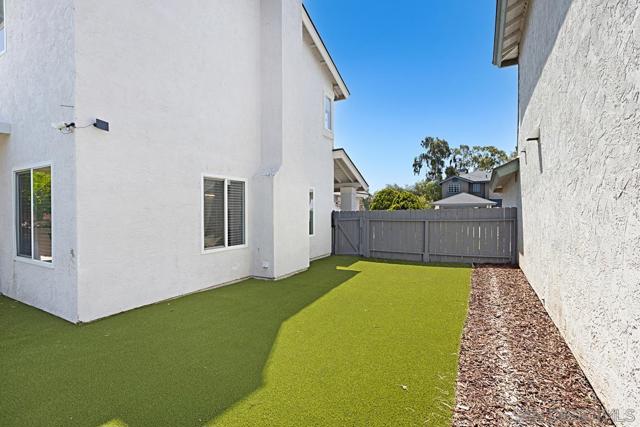560 Deep Dell Rd, San Diego CA: https://media.crmls.org/mediaz/acd3d60a-816b-4ca1-a49e-a5fb5fd16786.jpg